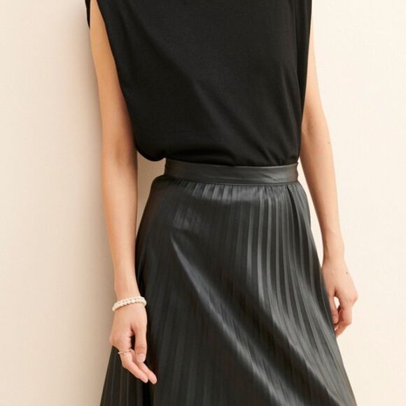 Bishop + Young Presley Vegan pleated Leather Skirt women's size small in black - Picture 5 of 15